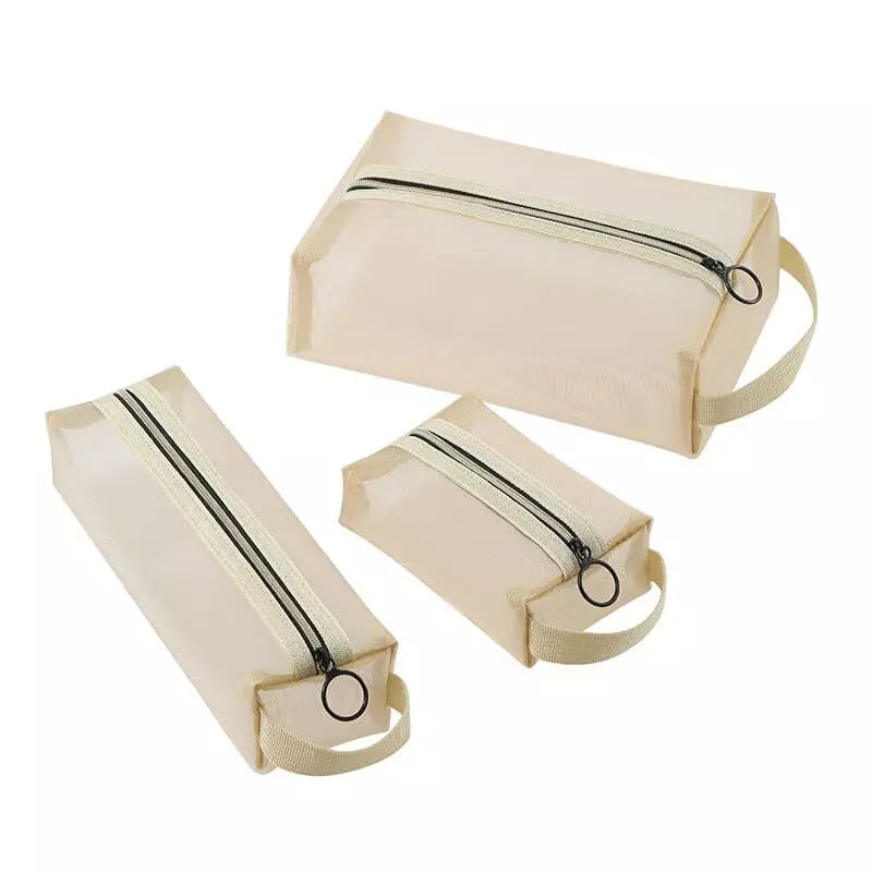 Lot trousse de toilette beige - À vos trousses